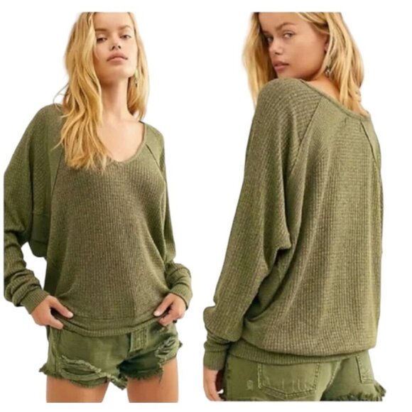 Free People Waffle Knit V-Neck Top Slouchy Oversized Beachy Boho Green NWT - Picture 1 of 10